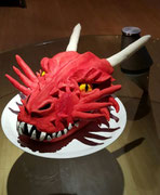Feuer speiender Drache