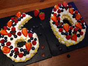 Number Cake mit Beeren