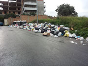Contrada Saracinello: i rifiuti non vengono raccolti da settimane