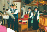 Die Beamten 2001: Ober Bärti Imfeld, König Noldi Burch, Under Rita Enz-Schaller, Näll Berta Enz