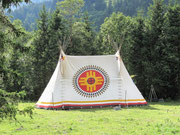 Zweifeuer-Tipi für 120 Personen