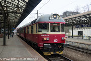 854 021 "Lenka" am 13.3.2017 in Prag-Hbf. als Os 9513 nach Praha-Vrsovice