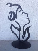 visage d'une femme, découpe sur mesure à grenoble