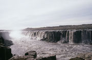 Der grösste Wasserfall im Norden Islands, der Dettifoss im Fluss Jökulsa.