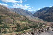 Das heilige Tal (Valle sagrado) mit der Stadt Pisaq (früher eine Bergfeste der Inca).