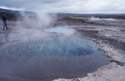 Zusammen mit dem Wasserfall Gullfoss und dem UNESCO Weltkulturerbe  Þingvellir gehören die Geysire des Haukadalur (Heisswassertal) zu den populärsten Sehenswürdigkeiten Islands, dem sogenannten "Golden Circle". Der Bekannteste Geysir ist der Strokkur.