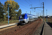 Gièvres. 1er octobre 2011. Z 27835-27836. Train 860810 Tours - Bourges. Cliché Pierre BAZIN