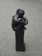 Die Ruhende, Bronze 52 cm