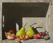 Obstkiste (Blutorange, zwei Birnen, zwei Pflaumen, Weintrauben/ Öl auf Leinwand/ 30x20 cm/April 2023