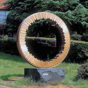 "Circle - harmony (C-03)" H.300x230 (⌀230)x90cm / bronze / 1993 / Fussa Park, Tokyo