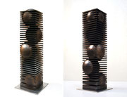 “Space - bubble  (K-61)"　　　　　　　　　　　H.50x15x15cm / mild steel, titanium (base plate) / 2018