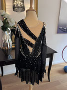 Kürkleid mit Fransen
