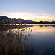 Sonnenuntergang beim schönen Faaker See. Blickrichtung Südwesten. Einer der schönsten Badeseen in Österreich