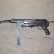 Maschinenpistole (MP40)