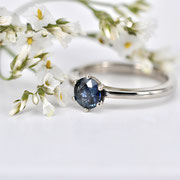 Verlobungsring mit Saphir