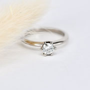 Verlobungsring Weißgold mit Diamant