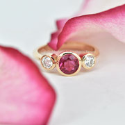 Trilogie Verlobungsring aus 750er Gold mit Turmalin und Brillanten