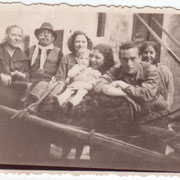 ma grand-mère , ma mère mes tantes ,mon oncle et...moi