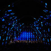 Der Mond, Carl-Orff-Festspiele Regie: Marcus Everding Licht: Georg Boeshenz Kostüme: Christine Gebhardt Bühne und Videodesign: Raphael Kurig, Thomas Mahnecke © Stefan A. Schuhbauer v. Jena