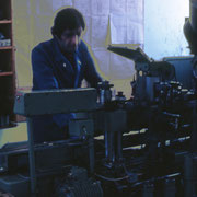 Opérateur sur rectifieuse cylindrique CC