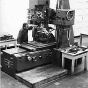 Machine à pointer de l'ACP  (Atelier Central Précision)