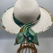 Bohème : capeline en parasisal, garniture noeud en viscose