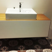Mobile in listellare impiallacciato rovere spazzolato.Designer SPF – Architetti Associati Roma