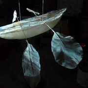 Barque - papier de soie/osier/végétaux - 50/60cm - Caroline Delannoy - collection privée 