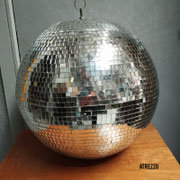 BOLA ESPEJOS SIN MOTOR 40 CM DE DIAMETRO/ ARRIENDO 15.000 / GARANTIA 40.000
