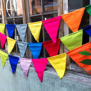 Banderines Lisos Colores/ REF: TEX- 021/ 9 unidades / Arriendo: $ 2.500 c/u / Garantía: $ 18.000