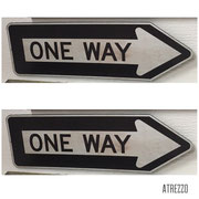 SEÑALETICA ONE WAY / Arriendo: $5.000 C/U  / Garantía: $ 15.000  C/U