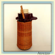 TERMO GRANDE RETRO MIMBRE  / REF: Coc-102 / 1 unidad / Arriendo: $ 10.000 / Garantía: $ 30.000