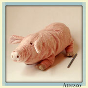 Peluche Grande Chancha l/ REF: - N /  35 cms./ 1 unidad / Arriendo: $ 4.000 / Garantía: $ 25.000