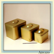 SET CAJAS METAL DORADAS (X 3) / REF: COC-055 / 3 unidades / Arriendo: $ 2.000 c/u / Garantía: $ 10.000 c/u