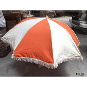 Quitasol Lona naranjo blanco FLECOS/ Diámetro: 1.50 Mt./ 1 unidad / Arriendo: $ 6.000 / Garantía: $ 20.000