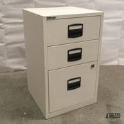 CAJONERA KARDEX BAJO METAL BLANCO / MEDIDAS: ALTO 67 CMS. ANCHO 41 CMS. FONDO 40 CMS/ ARRIENDO: 30.000 / GARANTIA: 120.000