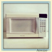 HORNO MICROONDAS BLANCO / REF: VAR- 0/ 1 unidad / Arriendo: $ 10.000 / Garantía: $ 40.000