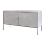 MUEBLE APARADOR METAL GRIS / REF: MUE-008 / Medidas: Ancho: 119 cm fondo: 40 cm Altura: 63 cm/  1 UNIDAD / ARRIENDO: $ 35.000. /  GARANTIA: $ 150.000.