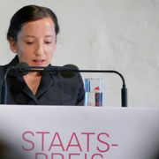 Dr. Maaike van Rijn, Kuratorin Landesmuseum Stuttgart, verliest den Jurybericht.