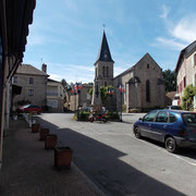 Place de l'église - Peyrat-le-Château.