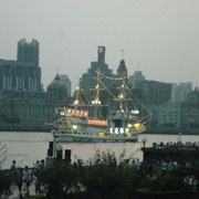 Der Huangpu River mitten in Shanghai.