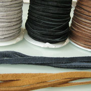 Wildlederband, Länge: ca. 90-100 cm, Farben: grau, schwarz, dunkelbraun, blau und hellbraun