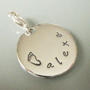Charm mit Babyfuß + Name