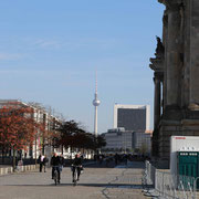 Blick auf den Fernsehturm vom Reichstag