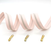 Zartrosa, gold