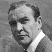 Sean Connery, 1964. Damals wurden auf dem Furkapass und in Stans (Pilatus Flugzeugwerke) einige Szenen des Films „Goldfinger“ mit Sean Connery gedreht. Josef Ritler hat Connery in einer Drehpause auf dem Furkapass fotografiert. Foto: Josef Ritler.