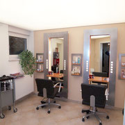 Friseursalon im Keller - mit Lichtdecke