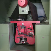 Shakermöbel Peter Seeland/ Breitbandschleifmaschine