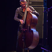 Maxime Delporte, contrebassiste. Rémi Panossian RP3 Trio, Festival JAZZ360, Cénac 9 juin 2017