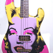 "Marylin", airbrush and handpaint on electric bass